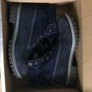 navy blue roll top timberland boots